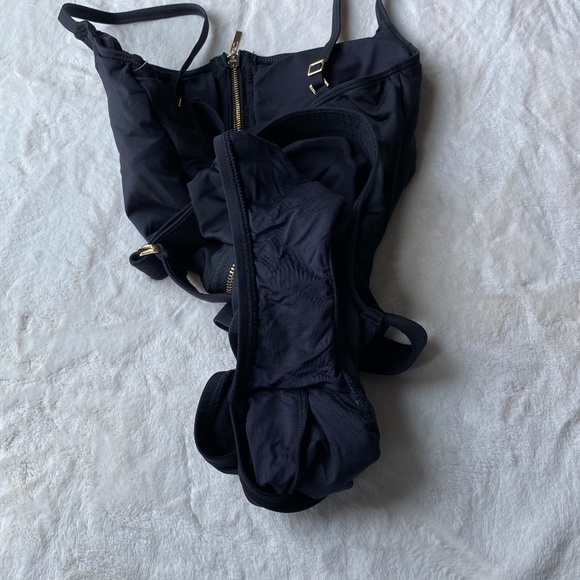 New! La Blanca Swim one piece black suit 19690 - Picture 6 of 16